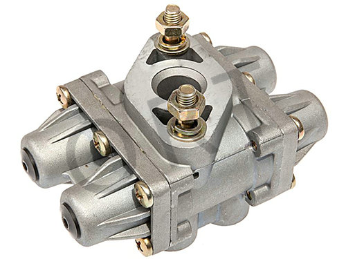 Four-loop protection valve